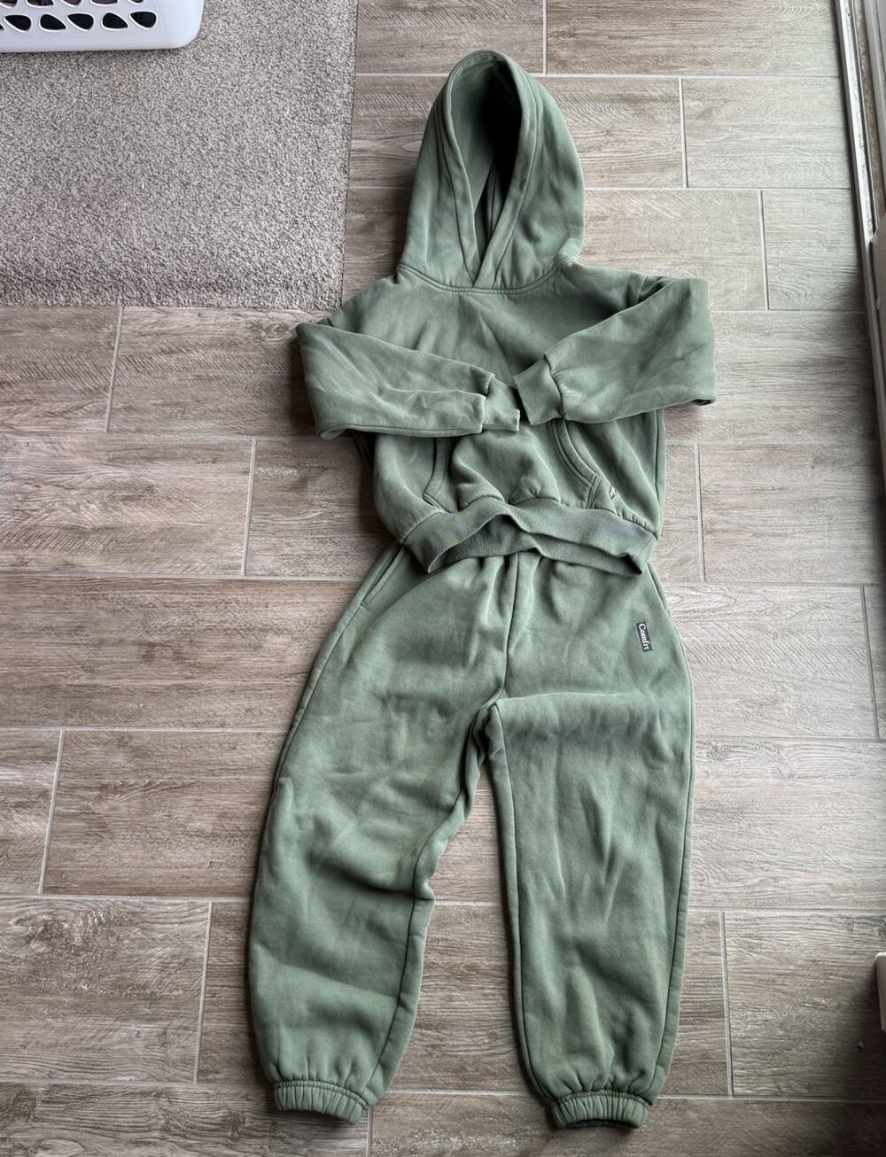 NEW Comfrt Explorer Kids Travel Hoodie & Jogger Set M Light Sage Green